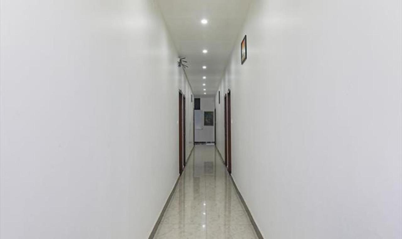 ホテル Fabexpress Ss Grand Banthra Sikandarpur エクステリア 写真