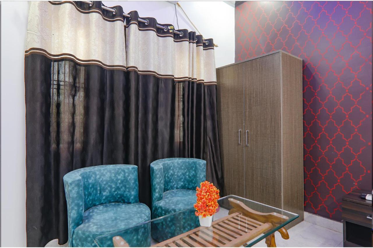 ホテル Fabexpress Ss Grand Banthra Sikandarpur エクステリア 写真
